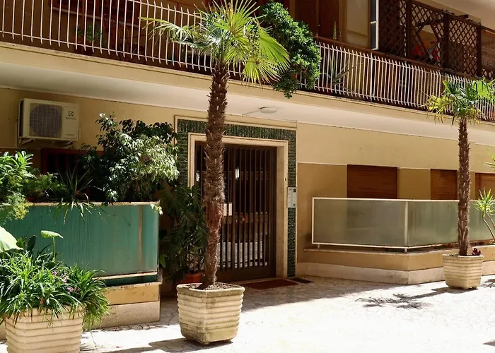 Large Vatican Loft Near The Metro Apartment Rom
